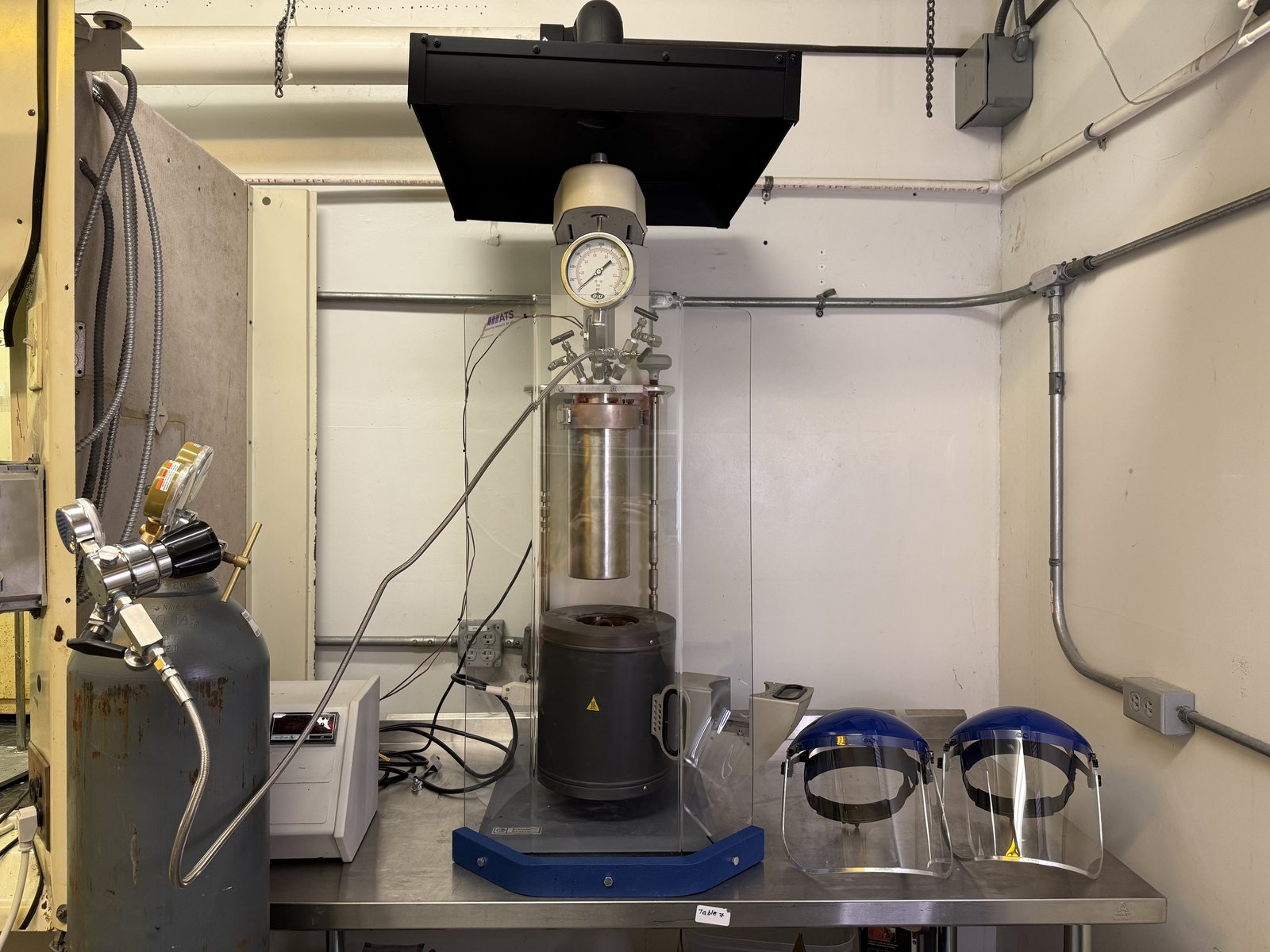 Laboratory reactor and associated equipment at MacroVation